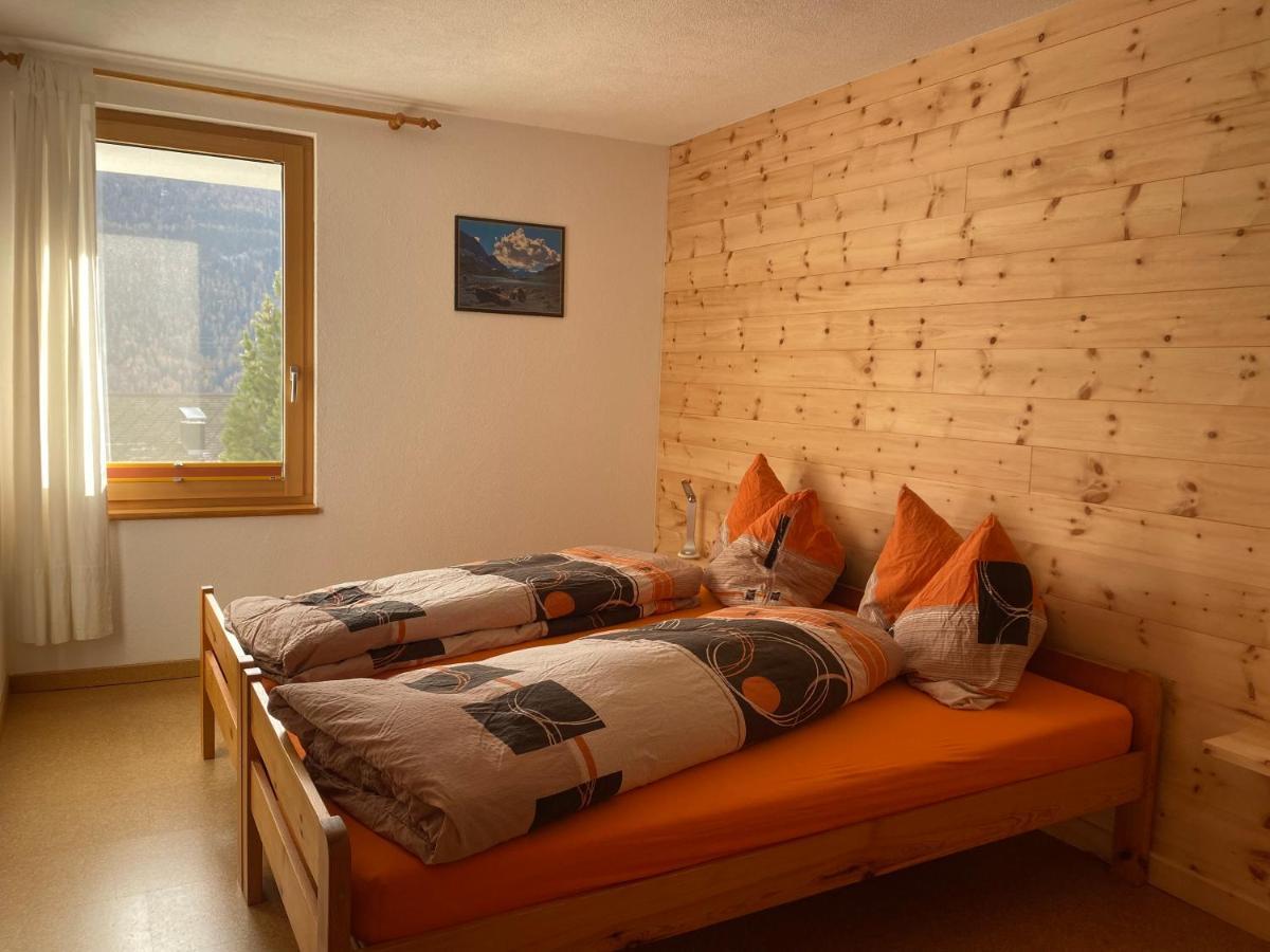 Ferienwohnung In Tschlin Mit Panoramablick Extérieur photo