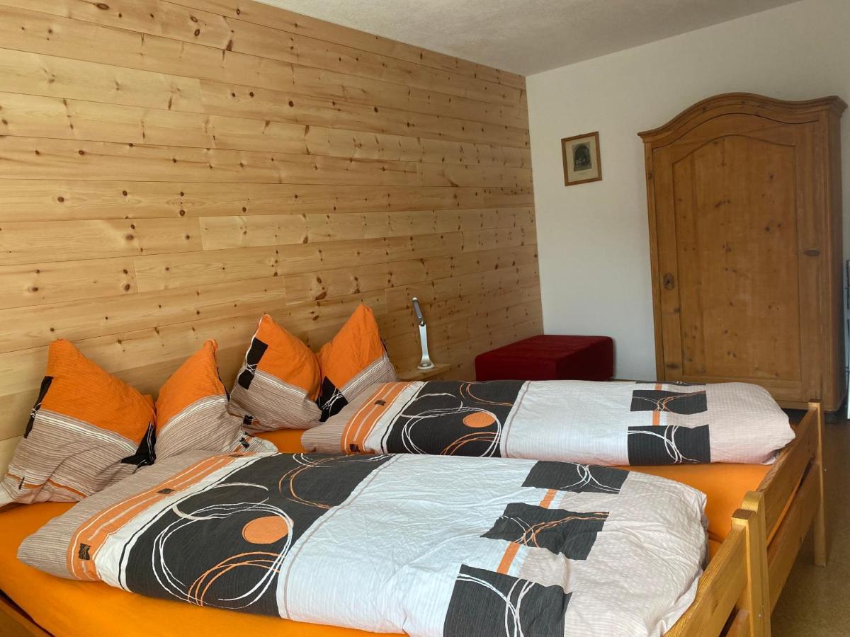 Ferienwohnung In Tschlin Mit Panoramablick Extérieur photo