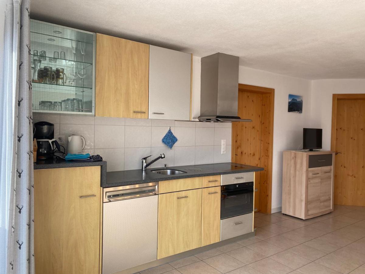 Ferienwohnung In Tschlin Mit Panoramablick Extérieur photo